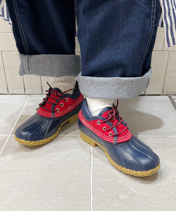 清水 彩乃さんの「BEAMS WOMEN｜L.L.Bean × BEAMS PLUS ＆ BEAMS BOY / Deep Bottom Deluxe Boat and Tote Mini」を使ったコーディネート