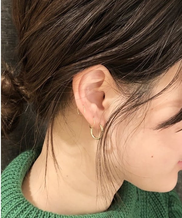 pinさんの「BEAMS WOMEN｜Ray BEAMS / K18 フープピアス 10mm」を使ったコーディネート