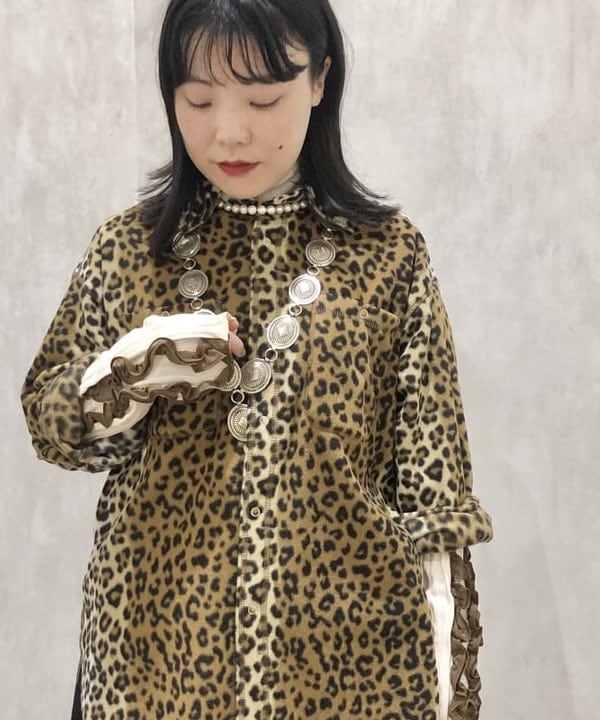 乙藤 侑里さんの「BEAMS WOMEN｜BEAMS BOY / ラメ リブ クルー ソックス NEW」を使ったコーディネート