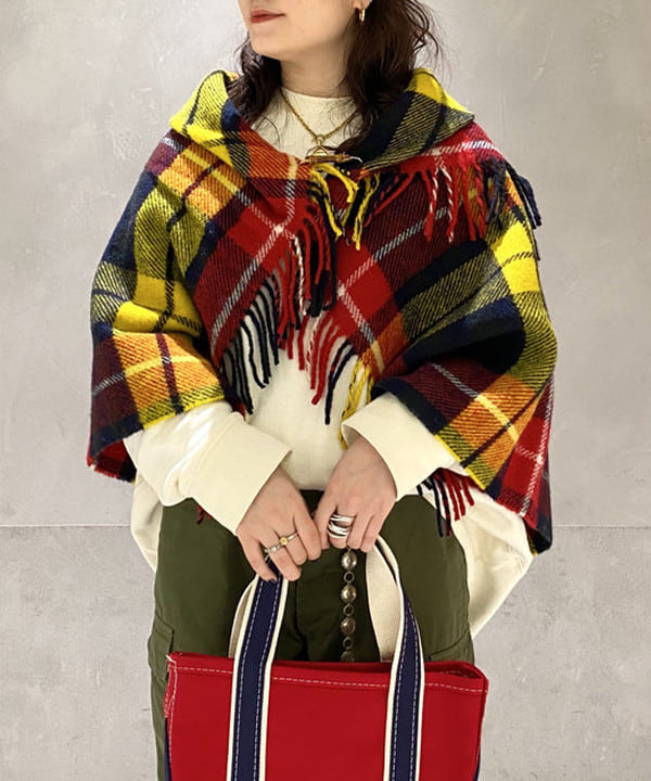 カスタニ モモノさんの「BEAMS WOMEN｜L.L.Bean / Deep Bottom Deluxe Boat and Tote S」を使ったコーディネート