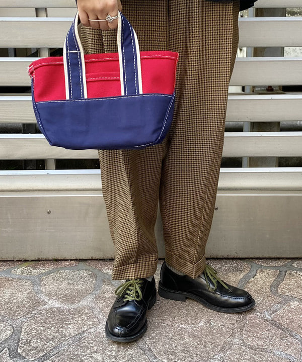 EMORIさんの「BEAMS WOMEN｜L.L.Bean × BEAMS PLUS ＆ BEAMS BOY / Deep Bottom Deluxe Boat and Tote Mini」を使ったコーディネート
