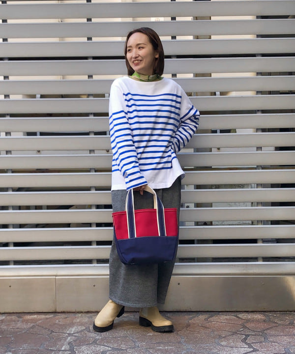 朱華さんの「BEAMS WOMEN｜L.L.Bean / Deep Bottom Deluxe Boat and Tote S」を使ったコーディネート