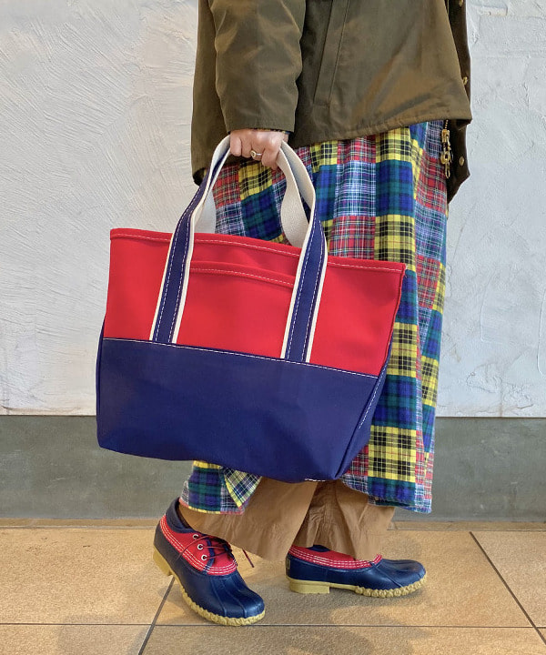 大田 麗未さんの「BEAMS WOMEN｜L.L.Bean &times; BEAMS PLUS & BEAMS BOY / Deluxe Canvas Gum Shoes」を使ったコーディネート