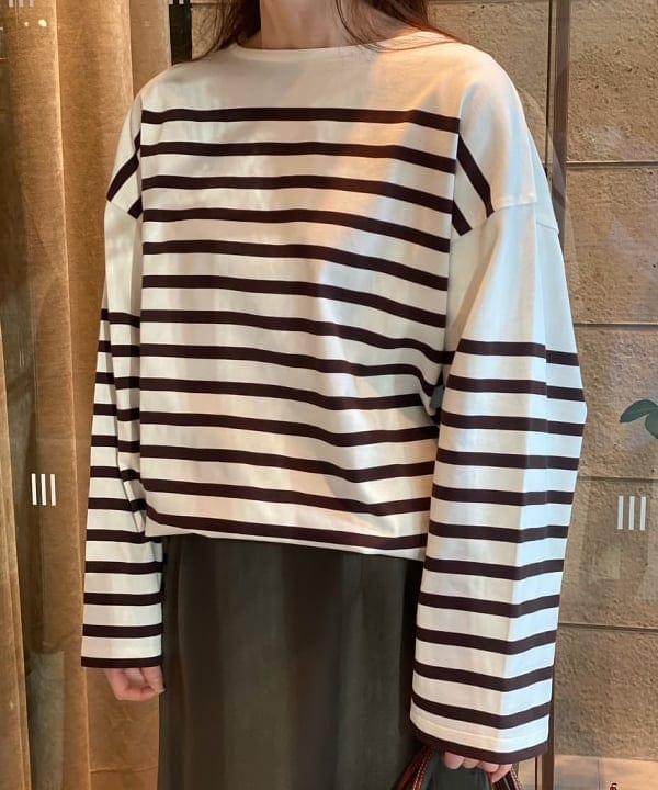 asamiさんの「BEAMS WOMEN｜AUBERGE &times; Demi-Luxe BEAMS / 別注 BIG CHARLOTTE ボーダーカットソー」を使ったコーディネート