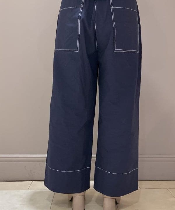 塚越 有紀さんの「BEAMS WOMEN｜ANGEL ALARCON / スタックヒール ショートブーツ」を使ったコーディネート