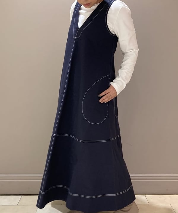 塚越 有紀さんの「BEAMS WOMEN｜ANGEL ALARCON / スタックヒール ショートブーツ」を使ったコーディネート