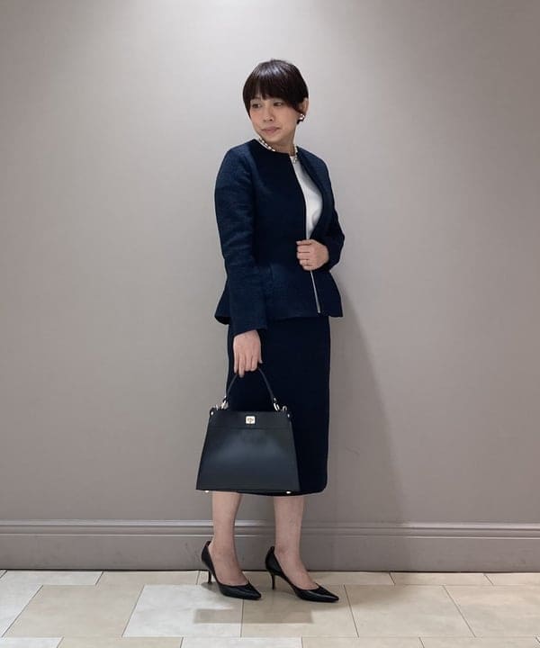塚越 有紀さんの「BEAMS WOMEN｜jour couture / chubby 3パール イヤリング」を使ったコーディネート