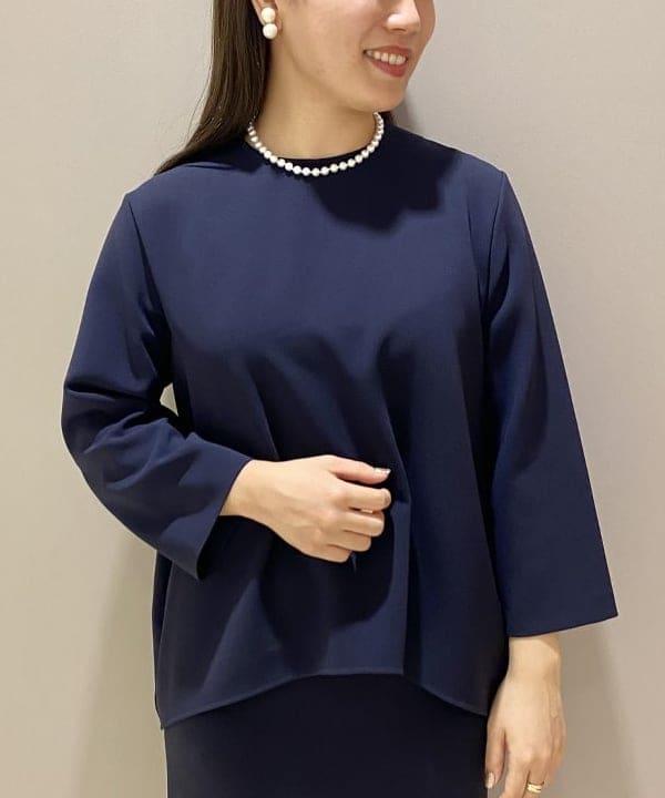 横川 真理奈さんの「BEAMS WOMEN｜Demi-Luxe BEAMS / ダブルパール イヤリング」を使ったコーディネート