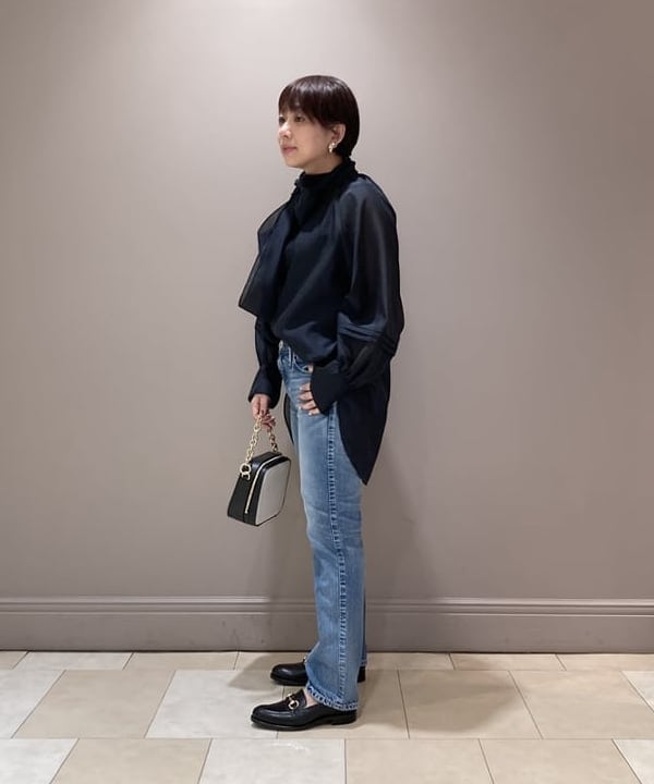 塚越 有紀さんの「BEAMS WOMEN｜upper hights / THE LIPSTICK デニムパンツ」を使ったコーディネート