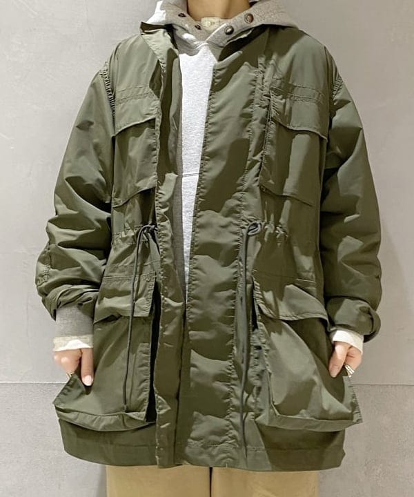 原口 愛さんの「BEAMS WOMEN｜L.L.Bean &times; BEAMS PLUS ＆ BEAMS BOY / Deep Bottom Deluxe Boat and Tote Mini」を使ったコーディネート