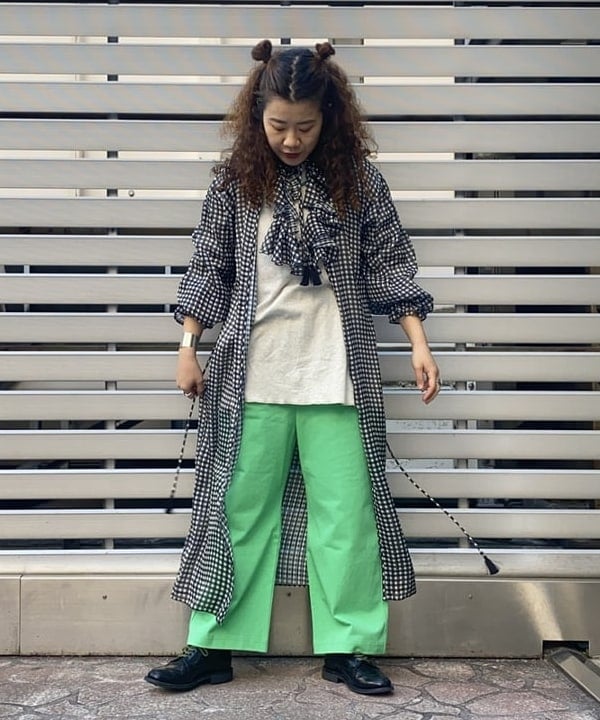 EMORIさんの「BEAMS WOMEN｜BEAMS BOY / ボーイチェックプリント シフォンワンピース」を使ったコーディネート