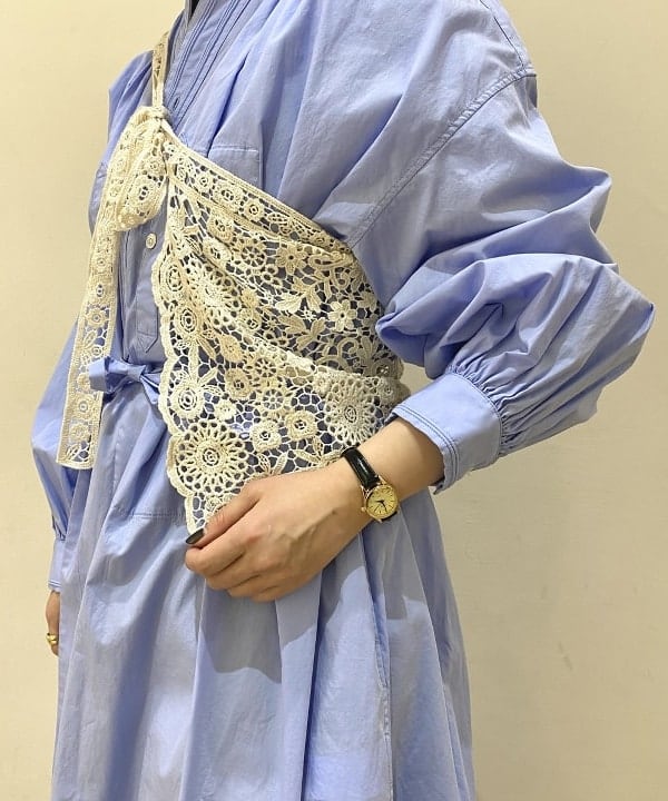 吉野 多恵さんの「BEAMS WOMEN｜【別注】BUZZ RICKSON'S / チノパンツ」を使ったコーディネート