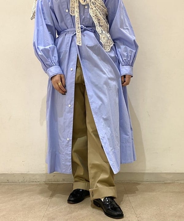 吉野 多恵さんの「BEAMS WOMEN｜【別注】BUZZ RICKSON'S / チノパンツ」を使ったコーディネート