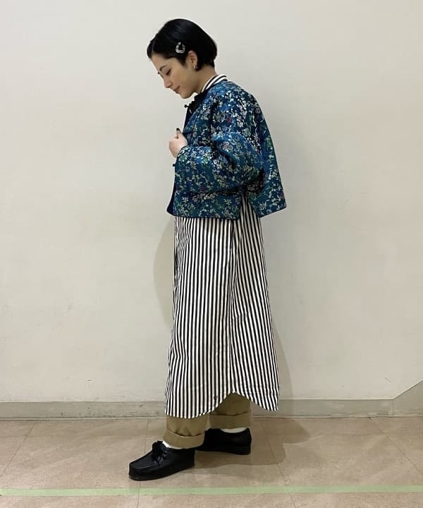 吉野 多恵さんの「BEAMS WOMEN｜【別注】BUZZ RICKSON'S / チノパンツ」を使ったコーディネート