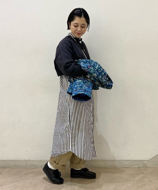 吉野 多恵さんの「BEAMS WOMEN｜【別注】BUZZ RICKSON'S / チノパンツ」を使ったコーディネート
