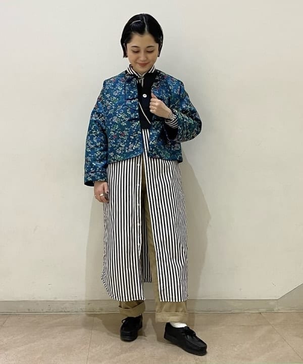 吉野 多恵さんの「BEAMS WOMEN｜【別注】BUZZ RICKSON'S / チノパンツ」を使ったコーディネート