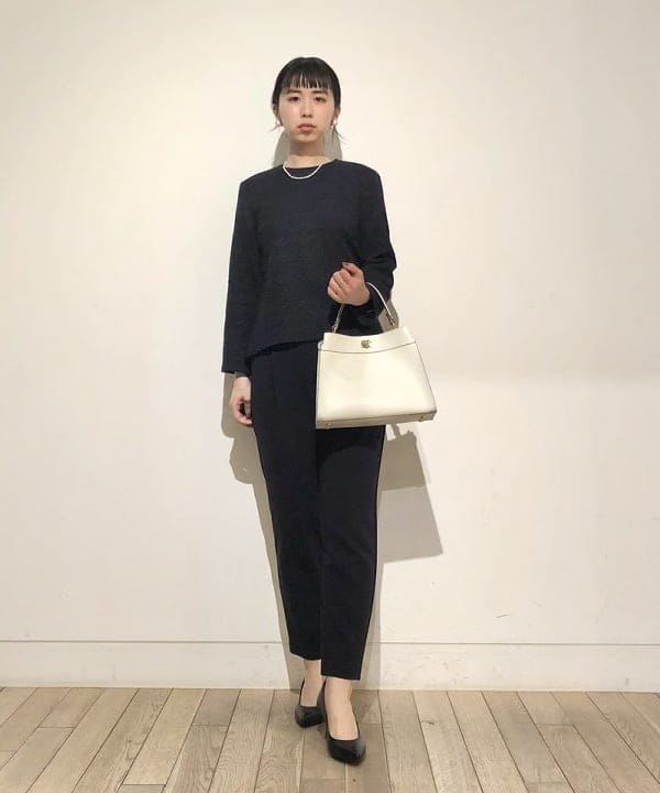 佐藤 美樹さんの「BEAMS WOMEN｜トリアセ 1タック パンツ＊」を使ったコーディネート