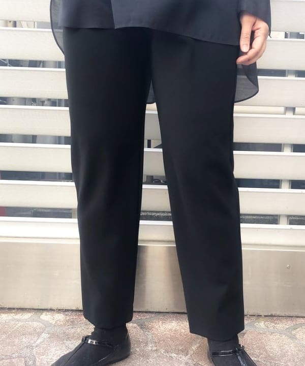 藤井 裕実子さんの「BEAMS WOMEN｜トリアセ 1タック パンツ＊」を使ったコーディネート