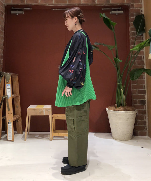 イシイ サオリさんの「BEAMS WOMEN｜BEAMS BOY / 7ゲージ ロング タンクトップ」を使ったコーディネート