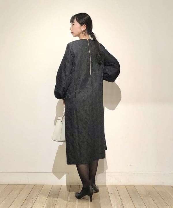 佐藤 美樹さんの「BEAMS WOMEN｜Demi-Luxe BEAMS / パール イヤリング」を使ったコーディネート