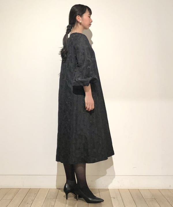 佐藤 美樹さんの「BEAMS WOMEN｜Demi-Luxe BEAMS / パール イヤリング」を使ったコーディネート