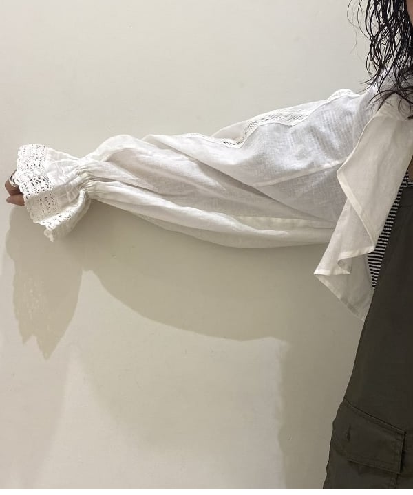 オカモト ミサキさんの「BEAMS WOMEN｜【別注】Healthknit / ワッフル ボーダー Tシャツ」を使ったコーディネート