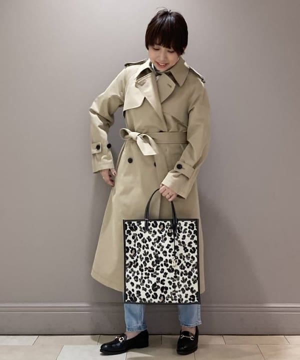 塚越 有紀さんの「BEAMS WOMEN｜【FEEL AND TASTE / flat tote キャンバス レオパード】」を使ったコーディネート