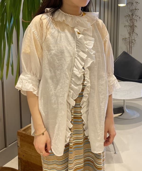 大田 麗未さんの「BEAMS WOMEN｜BEAMS BOY / パールチョーカー セット」を使ったコーディネート