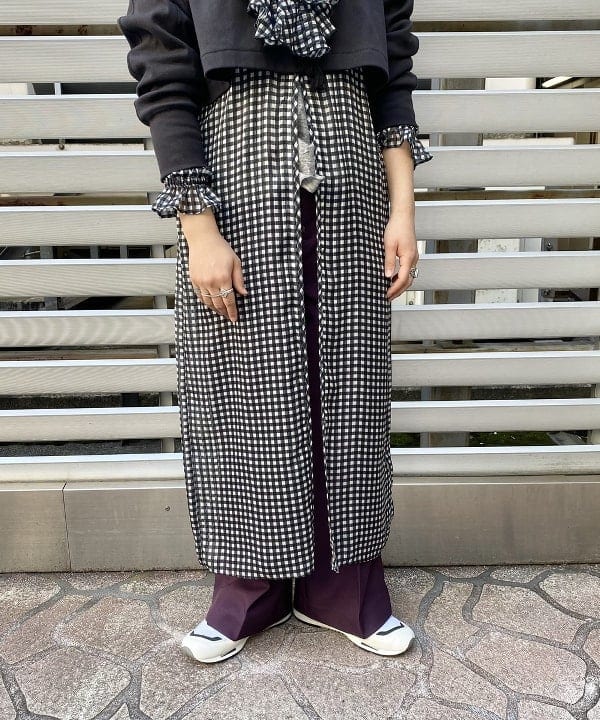EMORIさんの「BEAMS WOMEN｜BEAMS BOY / ボーイチェックプリント シフォンワンピース」を使ったコーディネート