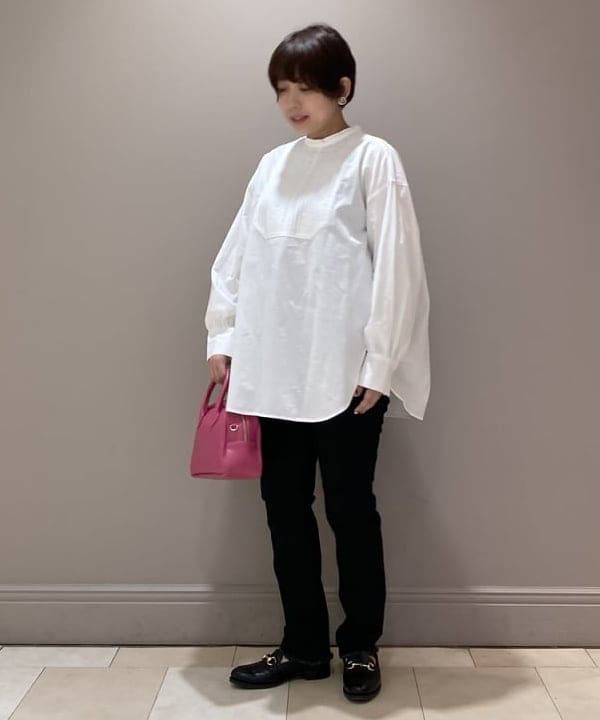 塚越 有紀さんの「BEAMS WOMEN｜Demi-Luxe BEAMS / タイプライター タックプルオーバー」を使ったコーディネート