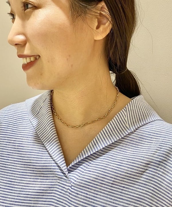 横川 真理奈さんの「BEAMS WOMEN｜PHILIPPE AUDIBERT × Demi-Luxe BEAMS / 別注 Millie ネックレス ゴールド」を使ったコーディネート