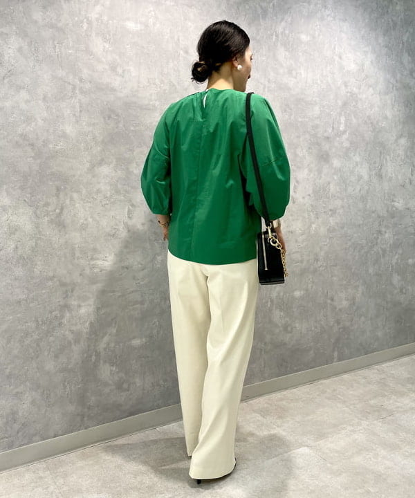 越智 里美さんの「BEAMS WOMEN｜Demi-Luxe BEAMS / パール イヤリング」を使ったコーディネート