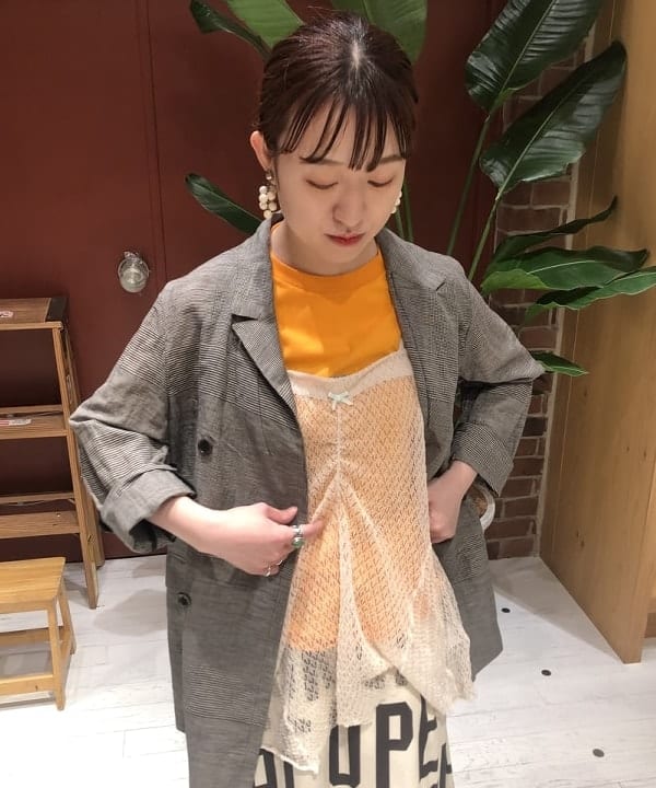 イシイ サオリさんの「BEAMS WOMEN｜BEAMS BOY / チェック ロング ダブル ジャケット」を使ったコーディネート