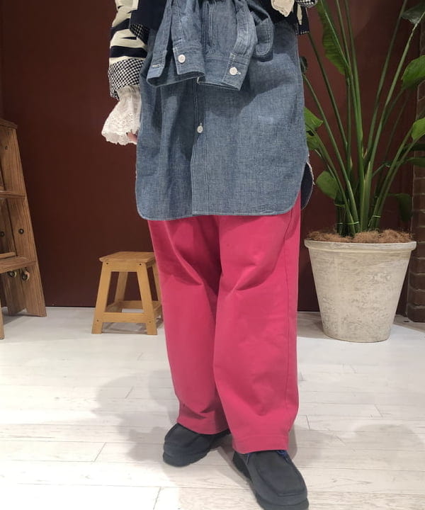 イシイ サオリさんの「BEAMS WOMEN｜BEAMS BOY / ボーイ ニュースペーパー リバーシブル ジャケット」を使ったコーディネート