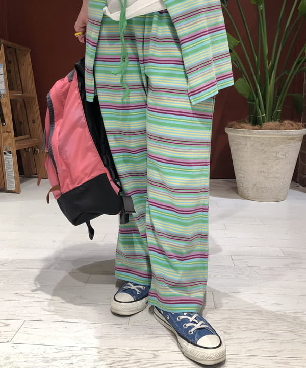 イシイ サオリさんの「BEAMS WOMEN｜BEAMS BOY / ボーイ プリント リンガー ショートスリーブ Tシャツ」を使ったコーディネート