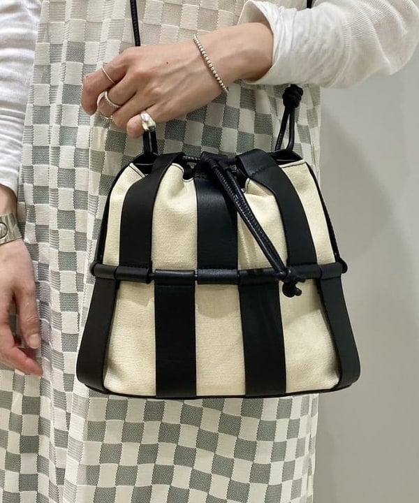 丸山 真菜美さんの「BEAMS WOMEN｜」を使ったコーディネート