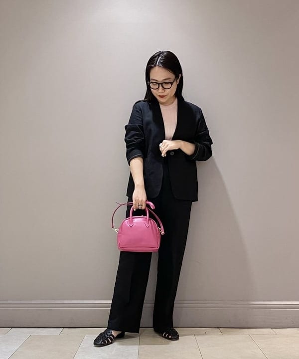 横川 真理奈さんの「BEAMS WOMEN｜」を使ったコーディネート