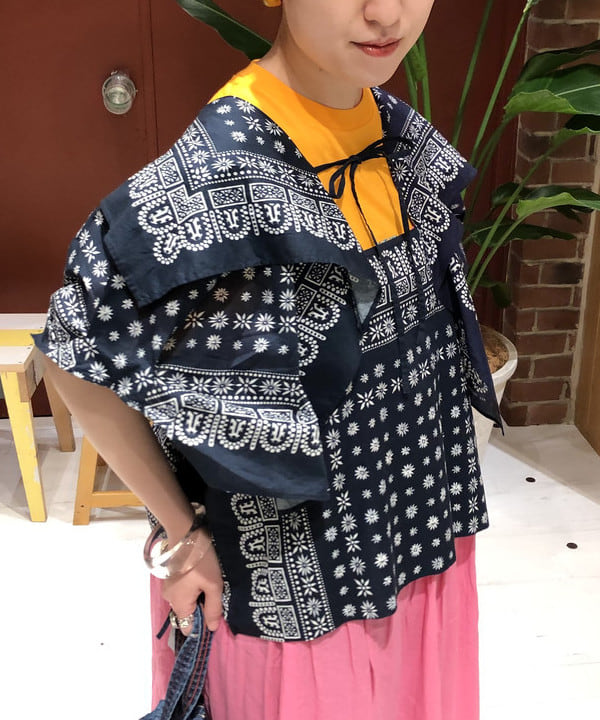 イシイ サオリさんの「BEAMS WOMEN｜BEAMS BOY / エンブロイダリー クルー Tシャツ 22SS」を使ったコーディネート