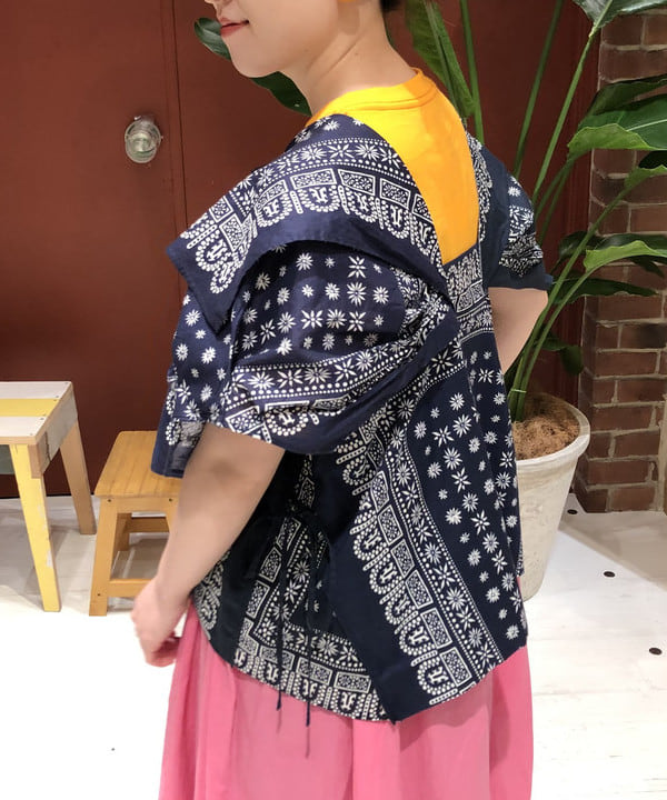 イシイ サオリさんの「BEAMS WOMEN｜BEAMS BOY / エンブロイダリー クルー Tシャツ 22SS」を使ったコーディネート