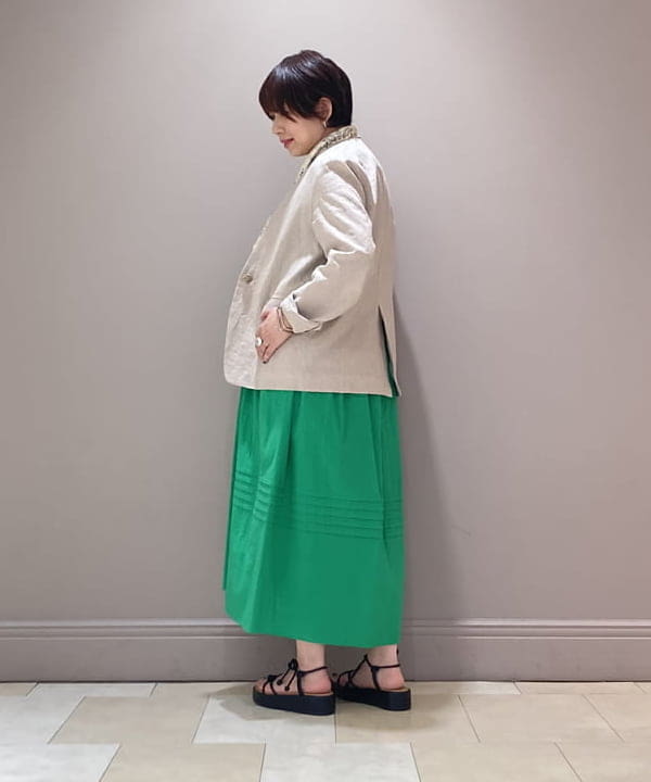 塚越 有紀さんの「BEAMS WOMEN｜mani_ｼﾙｸSTOLE小」を使ったコーディネート