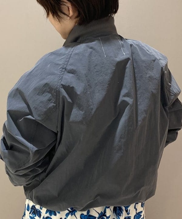 塚越 有紀さんの「BEAMS WOMEN｜MARCO MASI / シュリンク バケツ ショルダーバッグ」を使ったコーディネート