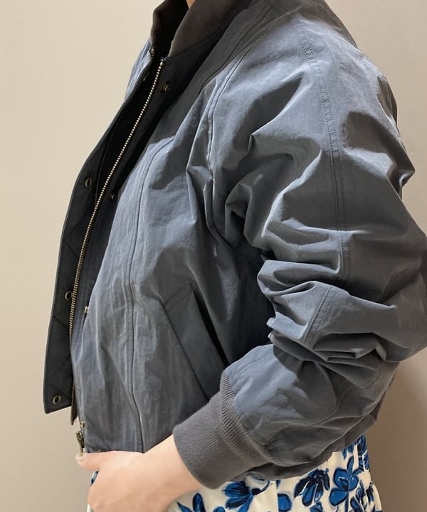 塚越 有紀さんの「BEAMS WOMEN｜MARCO MASI / シュリンク バケツ ショルダーバッグ」を使ったコーディネート