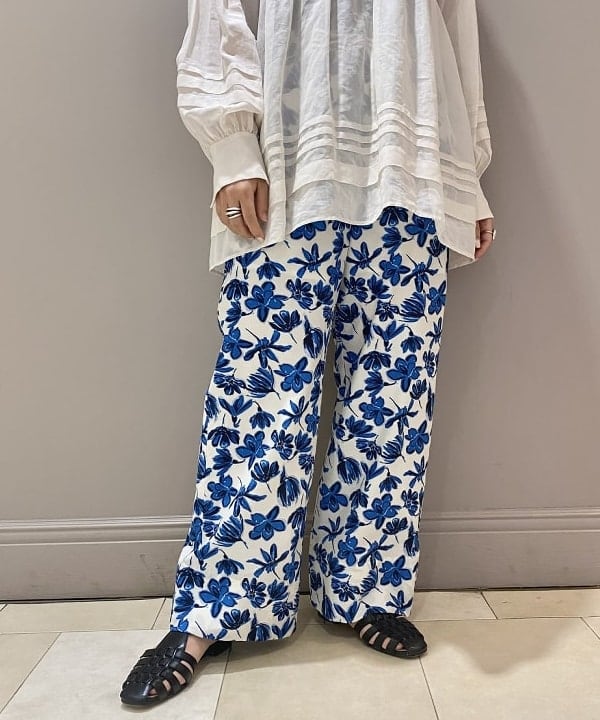 横川 真理奈さんの「BEAMS WOMEN｜」を使ったコーディネート