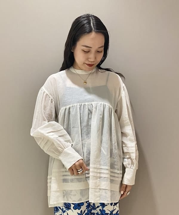 横川 真理奈さんの「BEAMS WOMEN｜」を使ったコーディネート