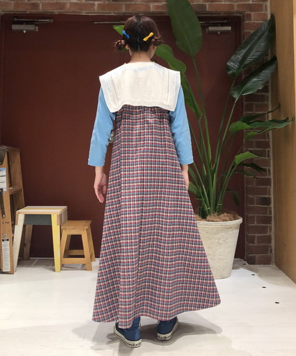 イシイ サオリさんの「BEAMS WOMEN｜BEAMS BOY / ギンガム ジャカード キャミ ワンピース」を使ったコーディネート