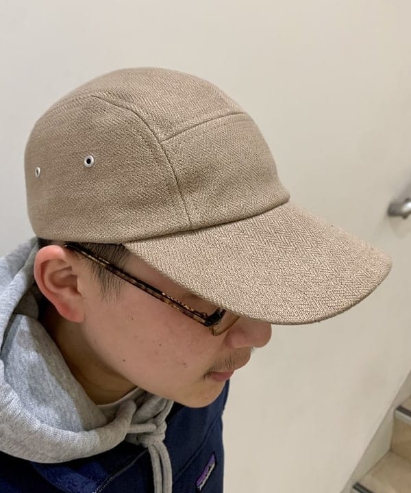 戸次 裕星さんの「BEAMS WOMEN｜BEAMS / ベーシック プルオーバー パーカー」を使ったコーディネート