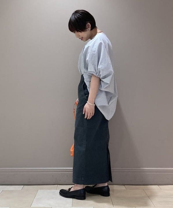 塚越 有紀さんの「BEAMS WOMEN｜Demi-Luxe BEAMS / ストライプ ポンチョ プルオーバー」を使ったコーディネート