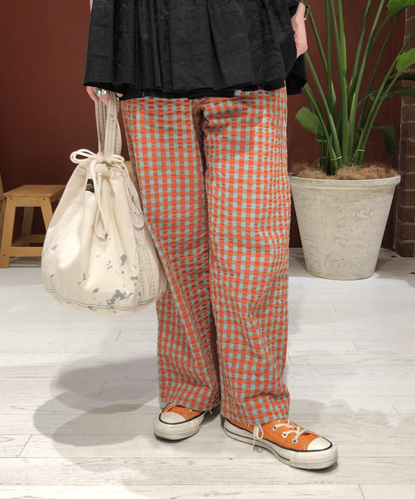 イシイ サオリさんの「BEAMS WOMEN｜WAREHOUSE & CO. / 別注 ステンシル13 Tシャツ」を使ったコーディネート