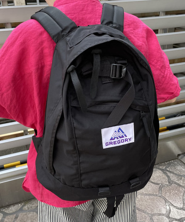 コウリキ　マミさんの「BEAMS WOMEN｜【別注】GREGORY / NICE DAY NEW」を使ったコーディネート