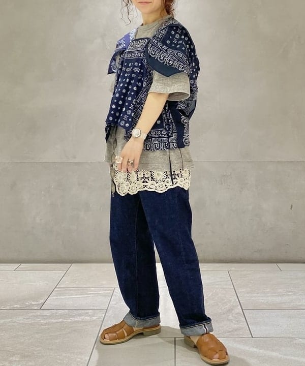 原口 愛さんの「BEAMS WOMEN｜WAREHOUSE & CO. / 別注 ステンシル13 Tシャツ」を使ったコーディネート